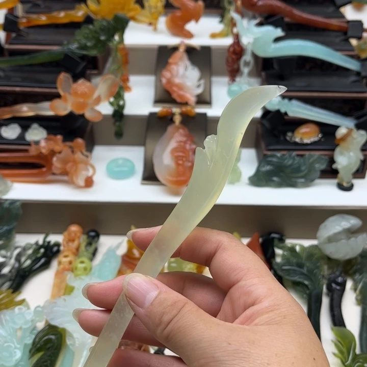蛇纹石玉未镶嵌岫玉发簪