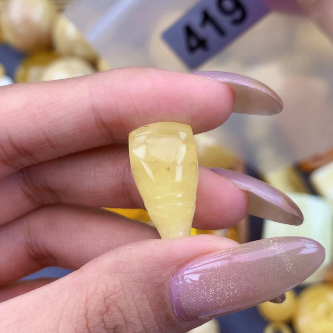 琥珀未镶嵌珠宝奇石