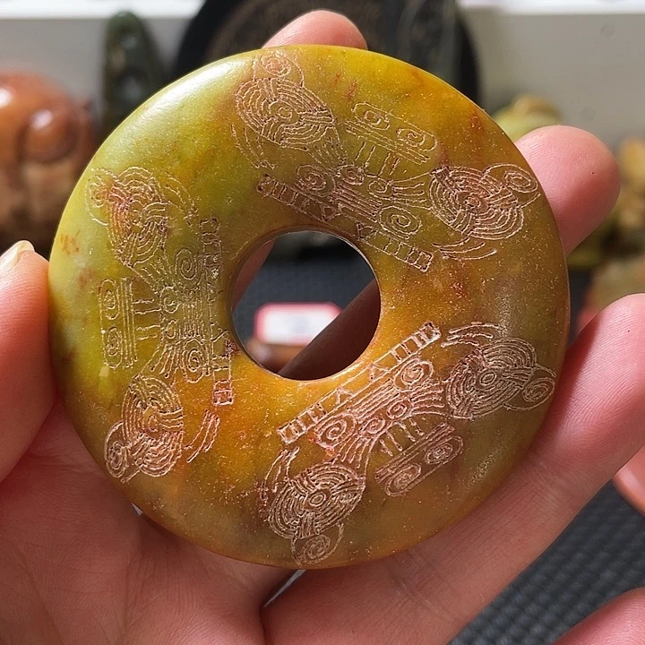 蛇纹石玉未镶嵌挂件