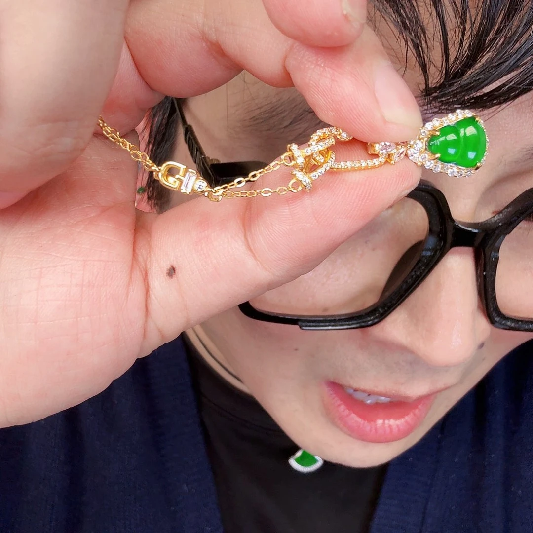 翡翠颈饰未镶嵌一套