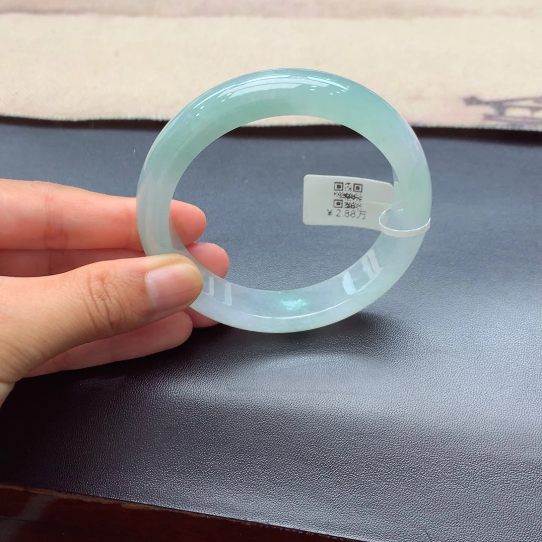 翡翠手镯未镶嵌缅甸翡翠手镯