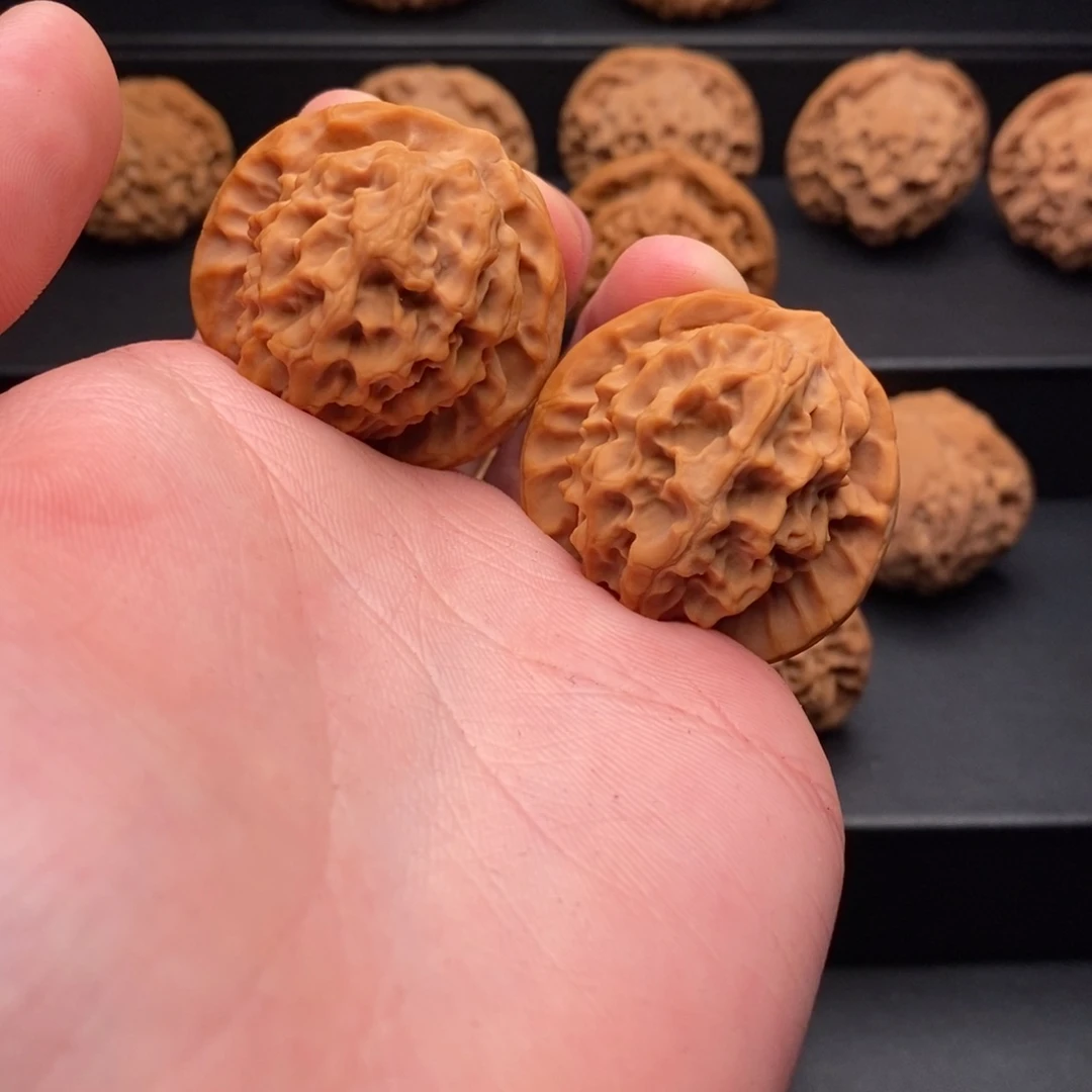 文玩核桃把件古**叔龙鳞