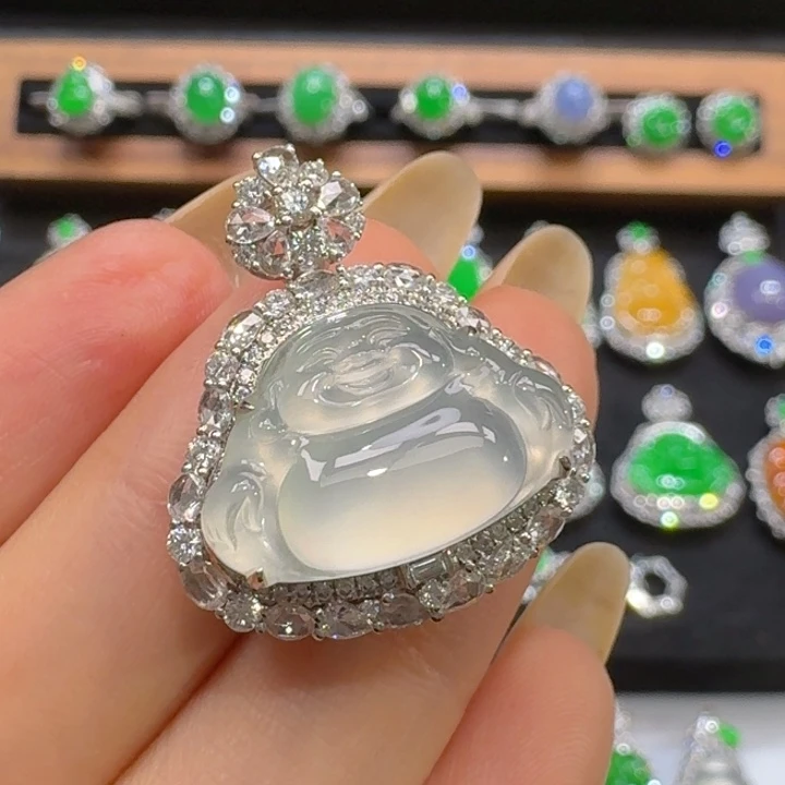 翡翠18K金镶嵌颈饰收到货48小时鉴赏期