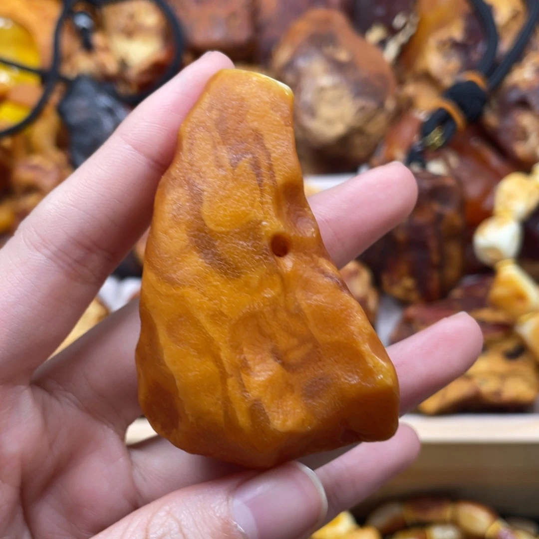 琥珀珠宝奇石未镶嵌
