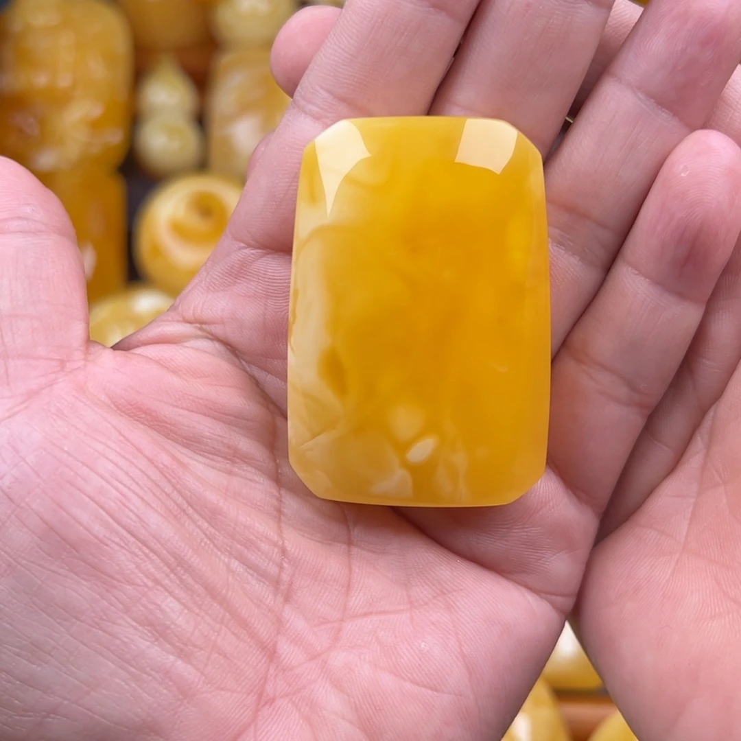 琥珀颈饰未镶嵌纯天然蜜蜡