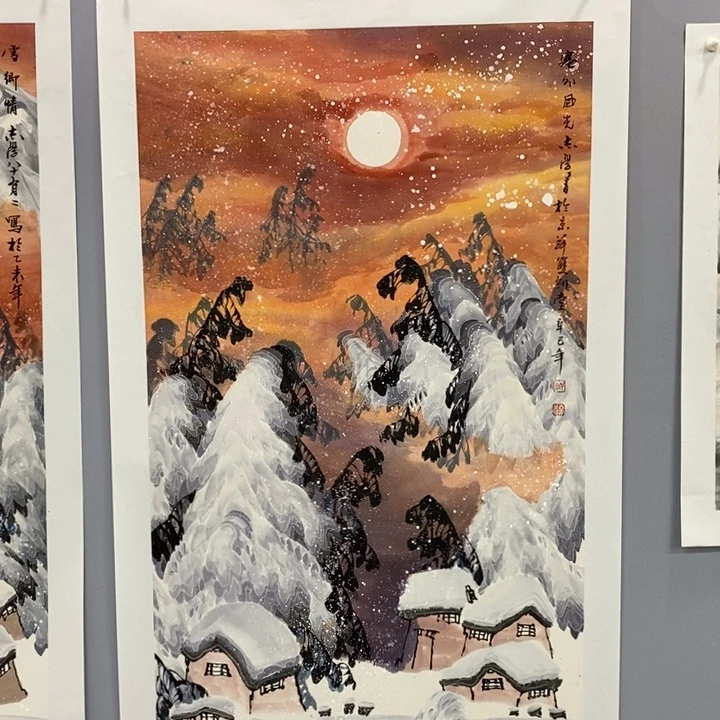 手绘作品等多种形式进行