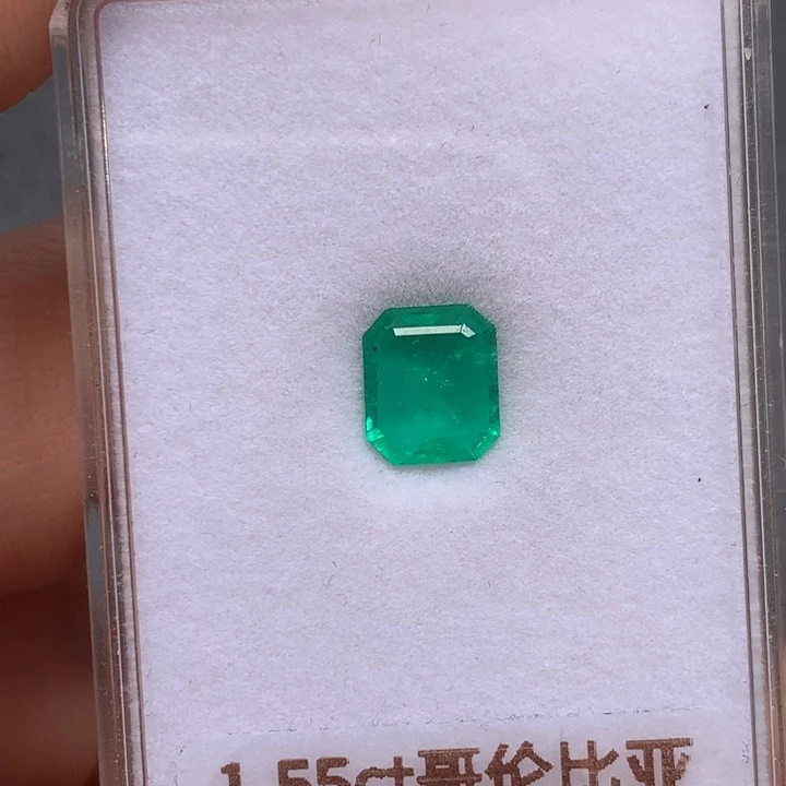 裸石祖母绿8.47×7.21×3.28