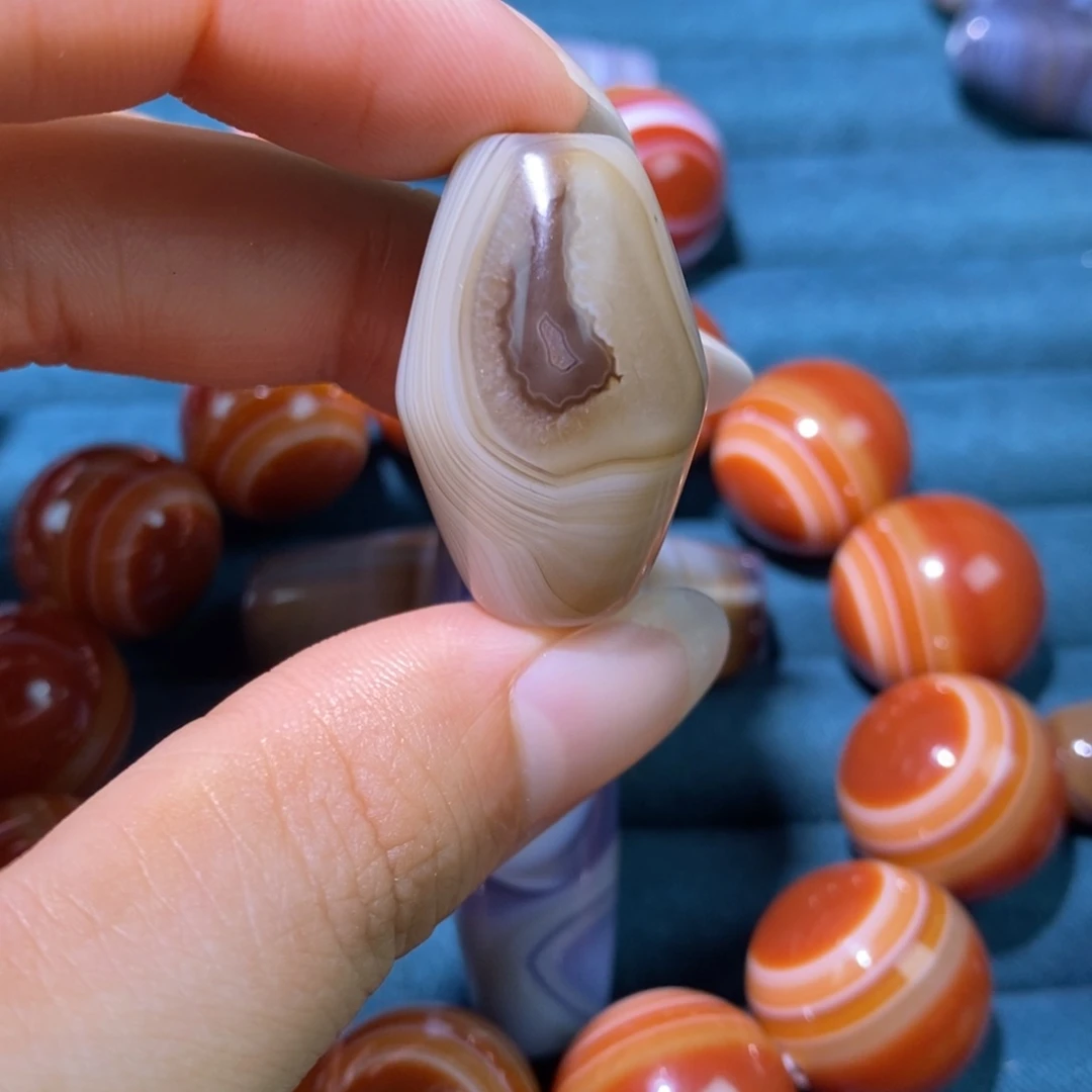 未镶嵌玛瑙/玉髓珠宝奇石