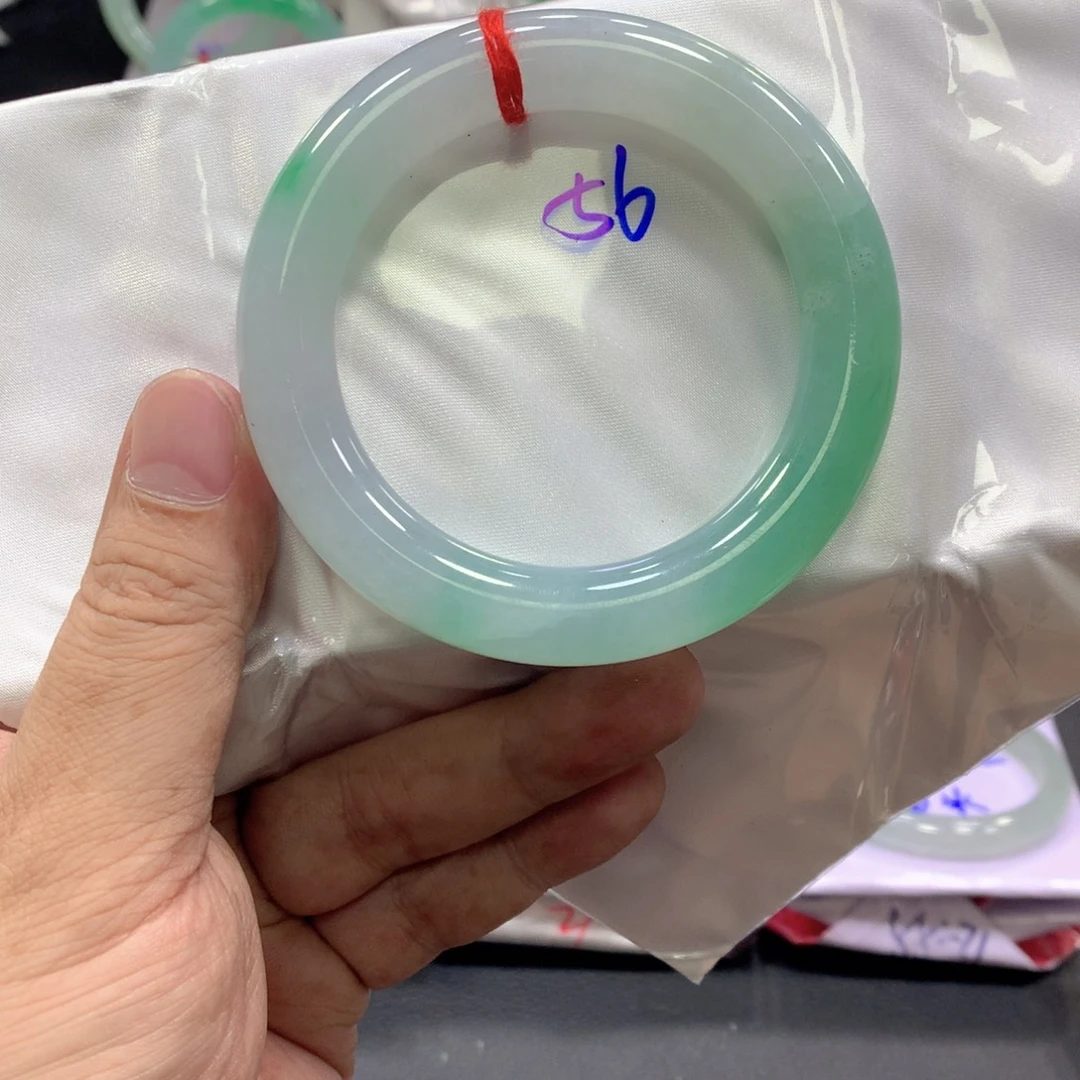 翡翠未镶嵌手镯翡翠