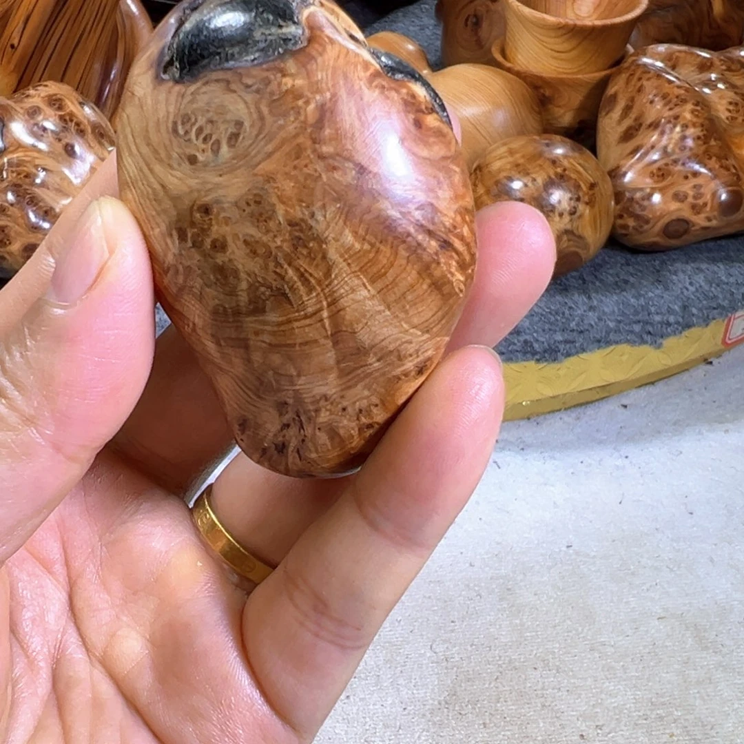 歪***神柏木（崖柏）随行摆件手把件