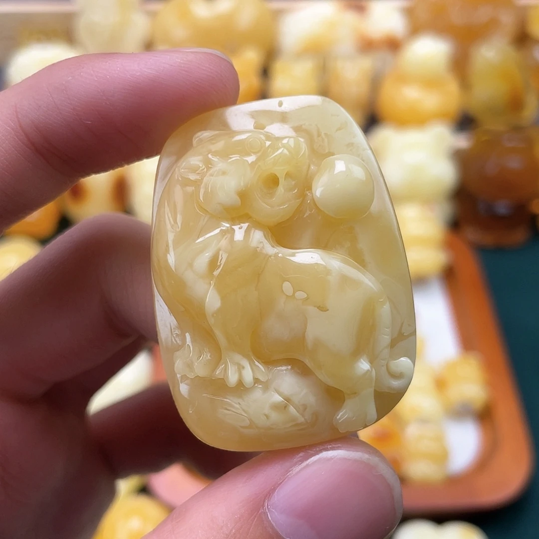 琥珀裸石未镶嵌蜜蜡