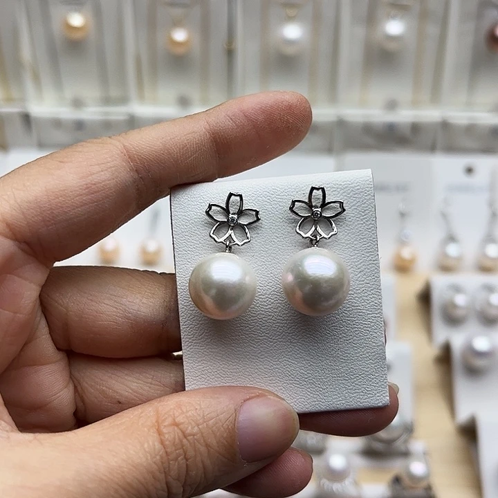 银S925镶嵌淡水珍珠耳饰11.8