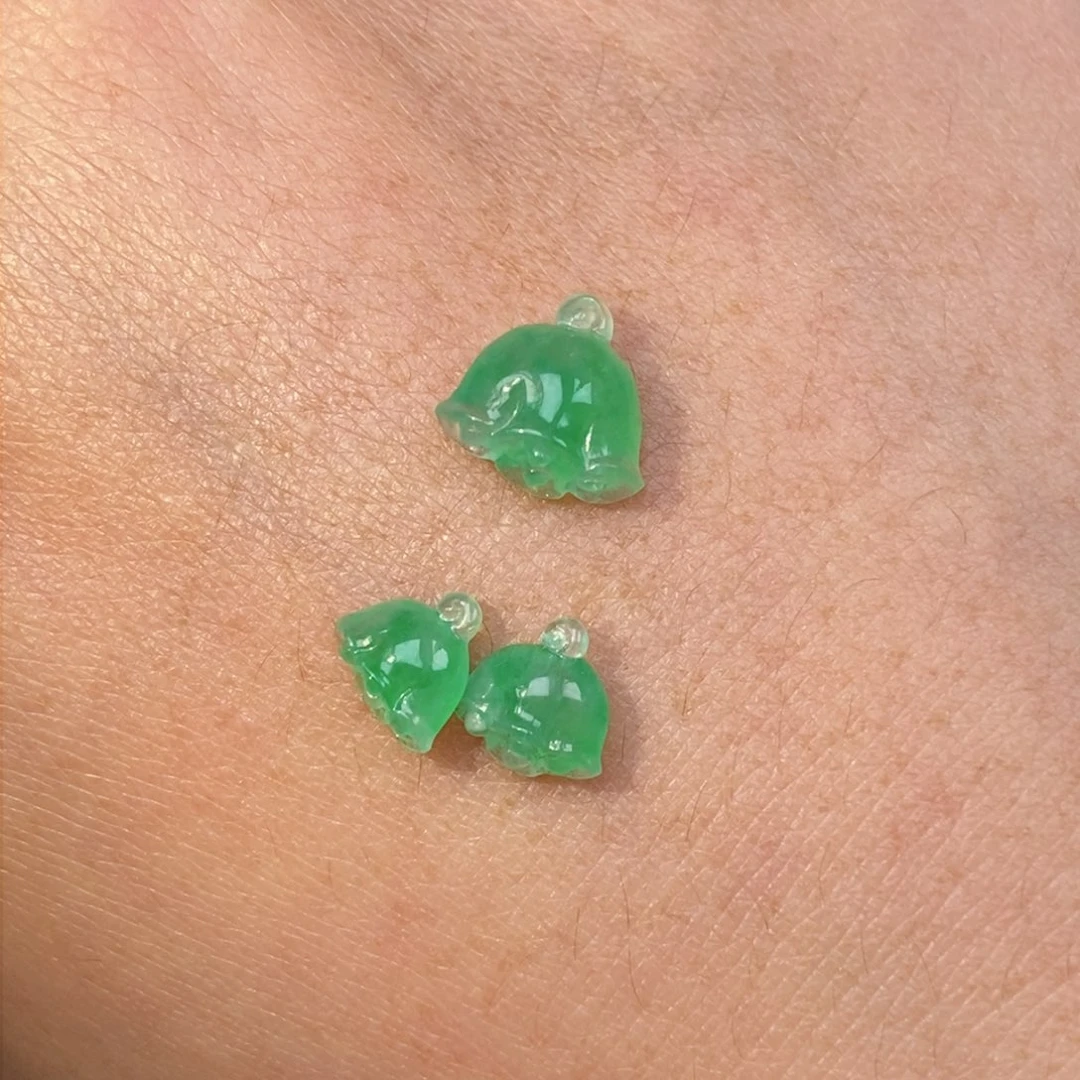 翡翠颈饰未镶嵌香**奶莲蓬