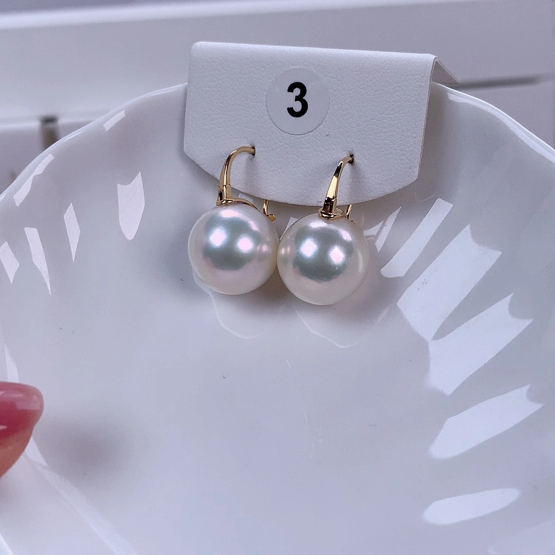 18K金镶嵌淡水珍珠耳饰