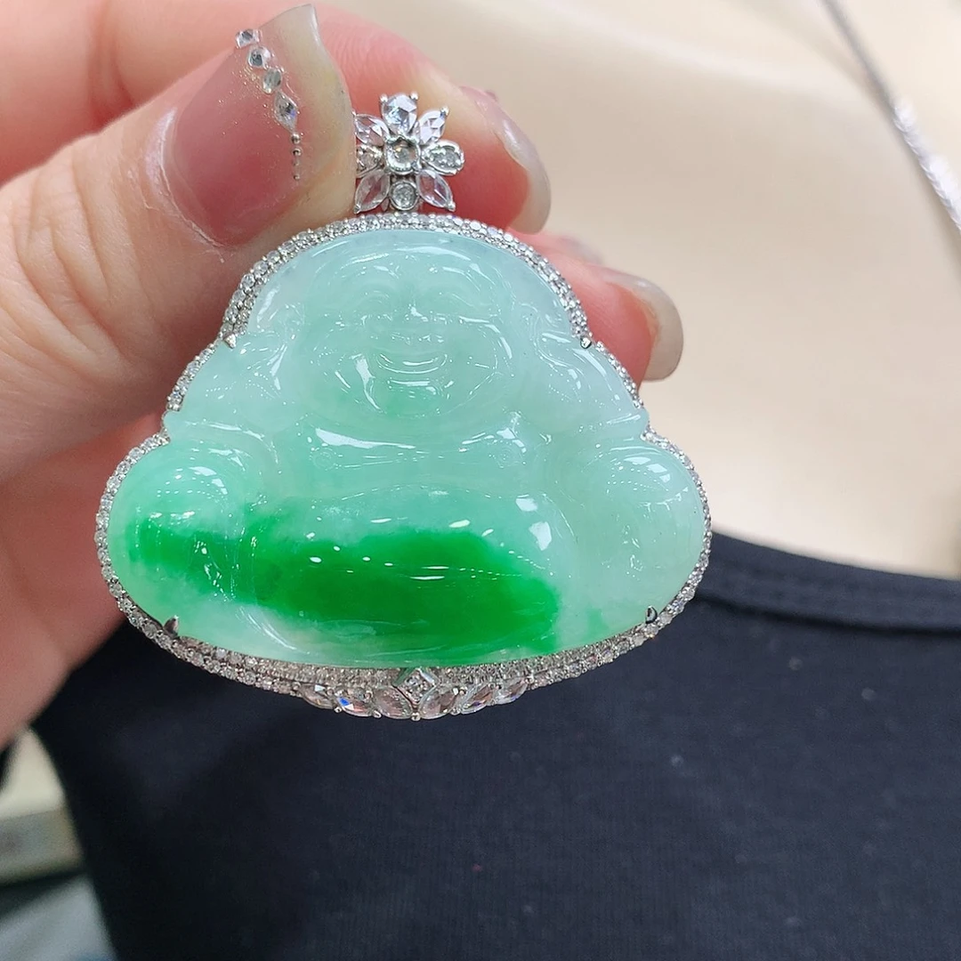 翡翠颈饰18K金镶嵌佛公