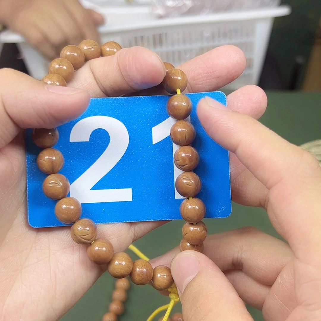 桃核吊坠11桃核手持