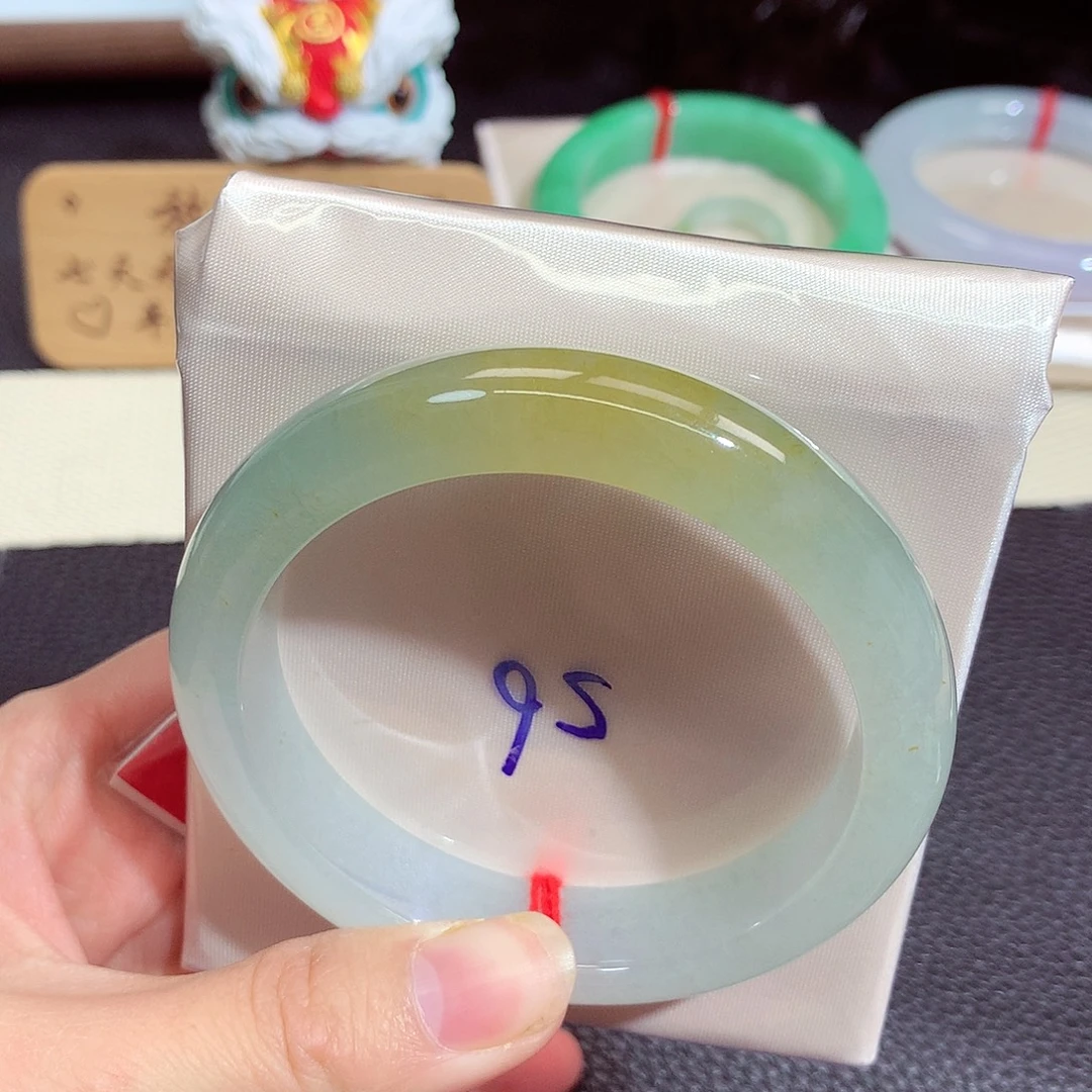 翡翠未镶嵌手镯06