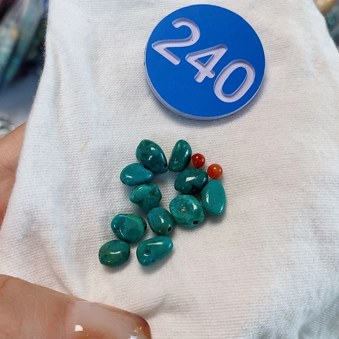 南红玛瑙未镶嵌珠宝奇石