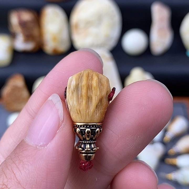 琥珀未镶嵌裸石11百香三通c855