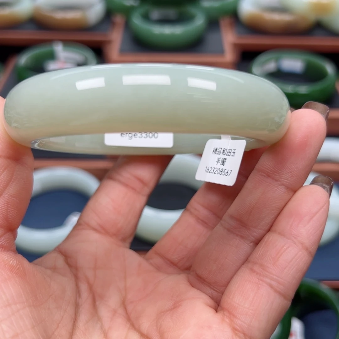 未镶嵌手镯和田玉62.63