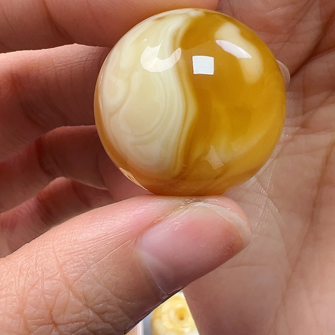 蜜蜡未镶嵌珠宝奇石