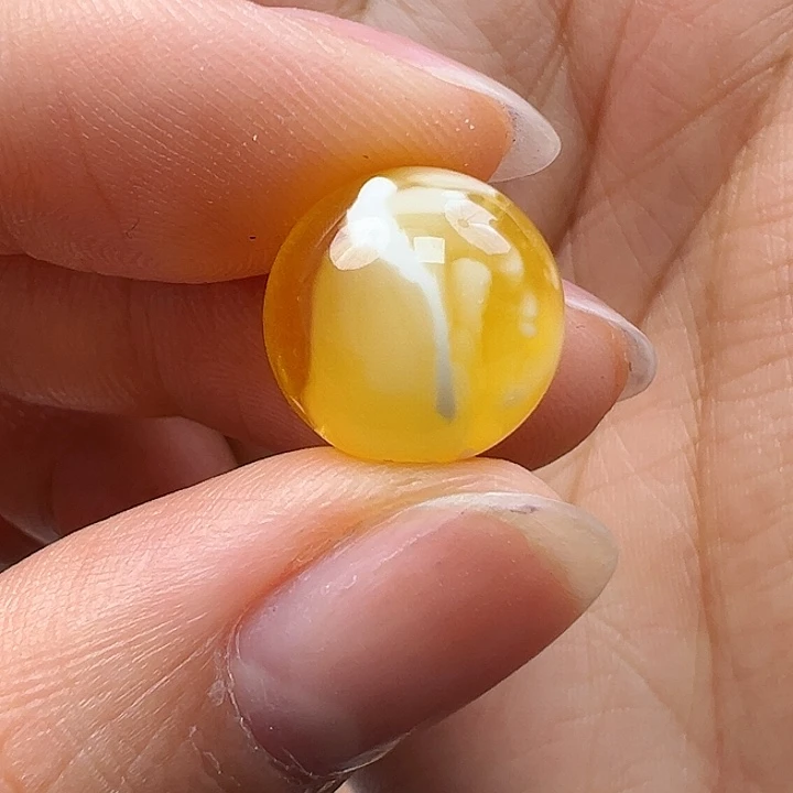 蜜蜡未镶嵌珠宝奇石