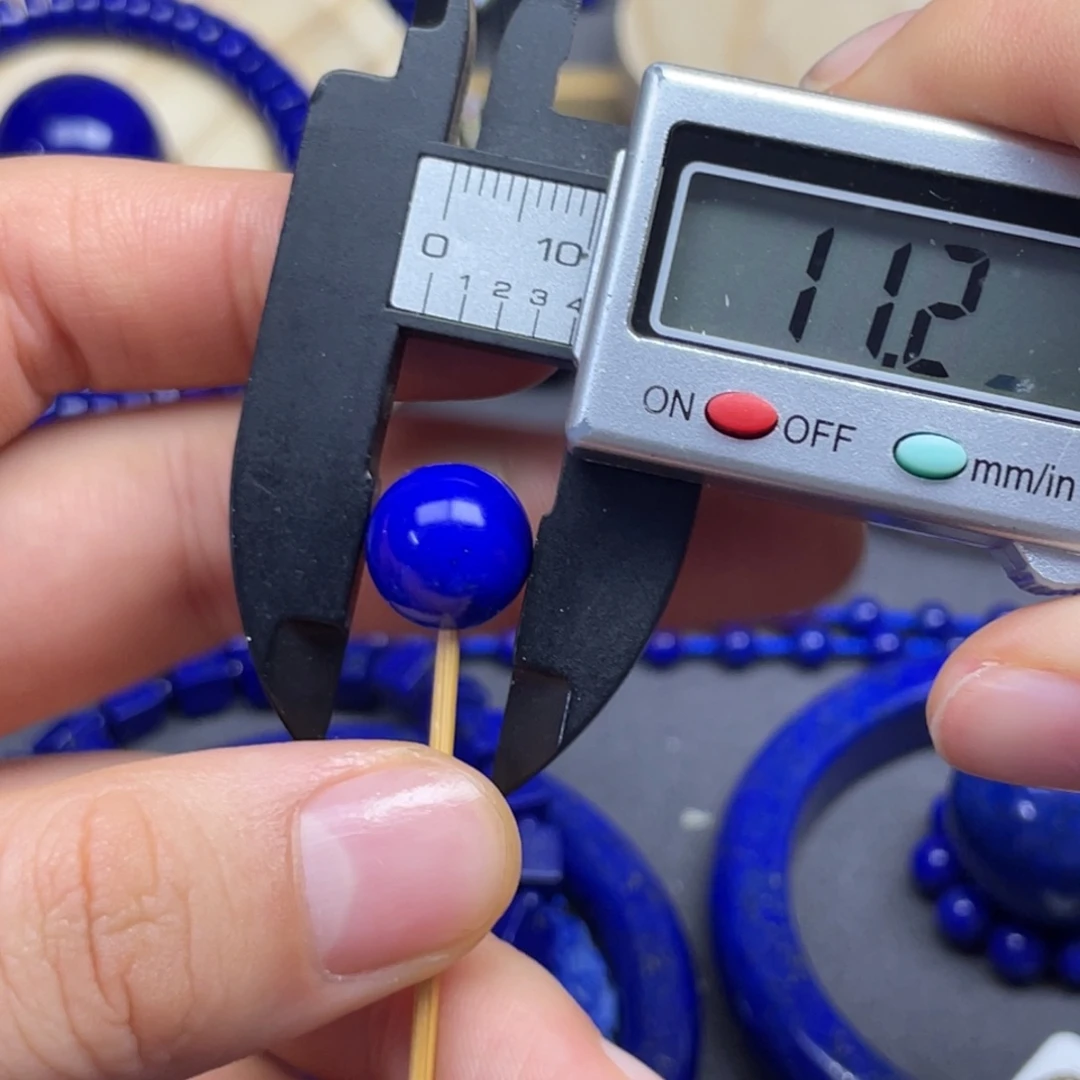 湖***了青金石未镶嵌单珠11+带白纹