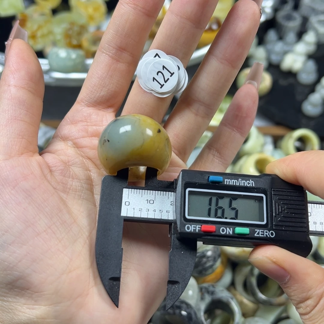 蛇纹石玉未镶嵌戒指