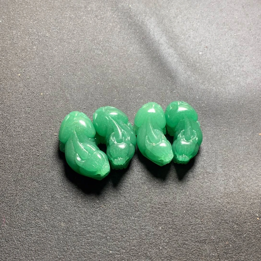 石英质玉手镯未镶嵌小**巴