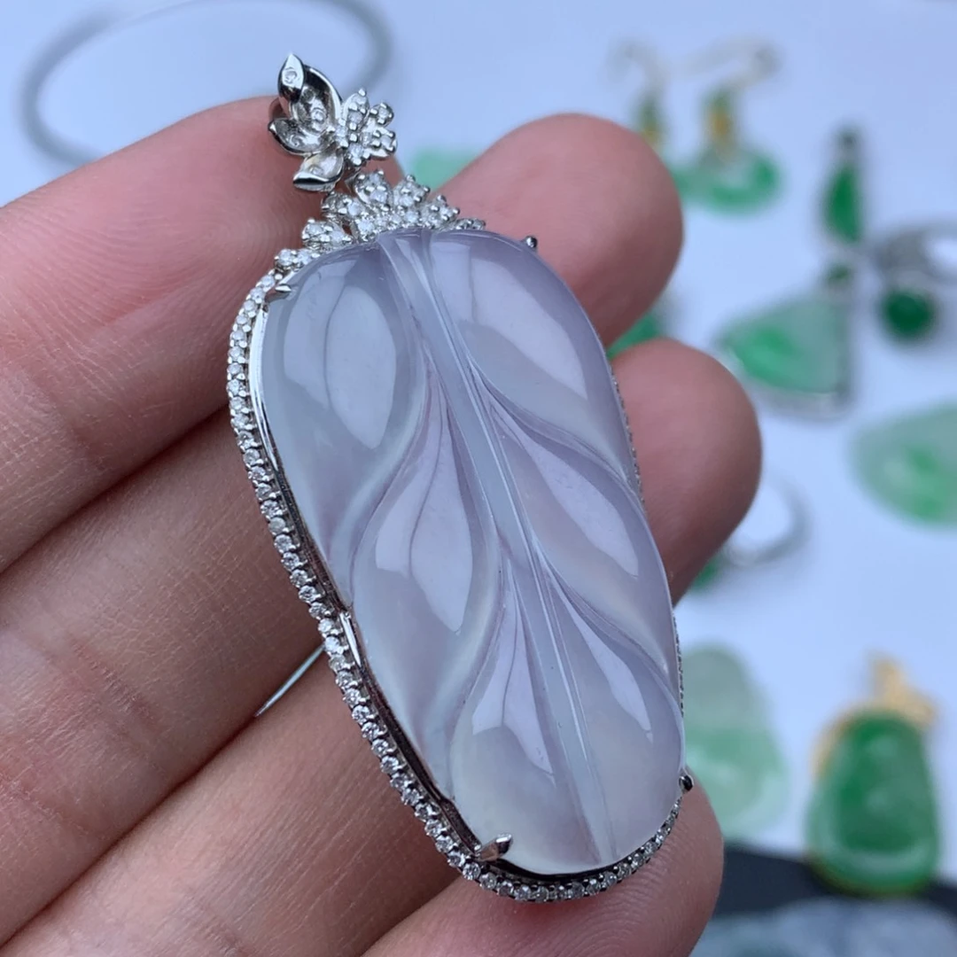 翡翠颈饰未镶嵌翡翠