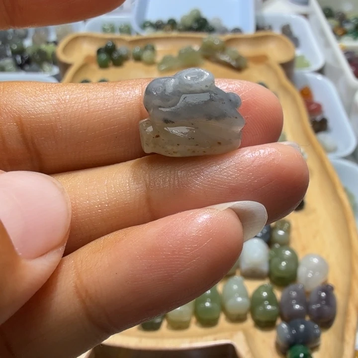 未镶嵌和田玉珠宝半成品
