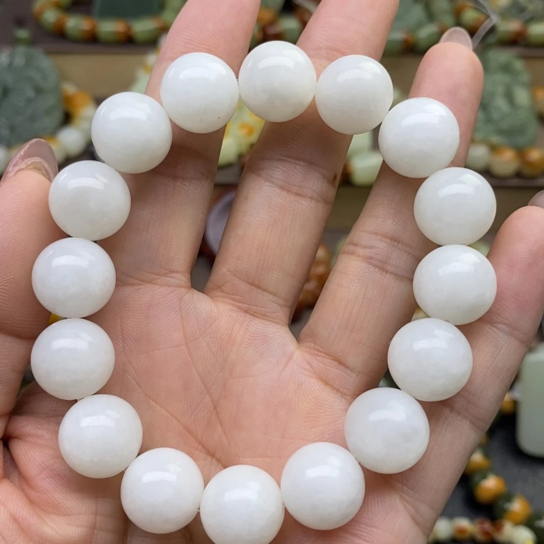 手串未镶嵌透闪石质玉