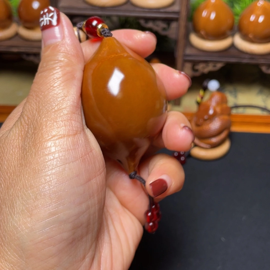 橄榄核吊坠蝴蝶42穿配