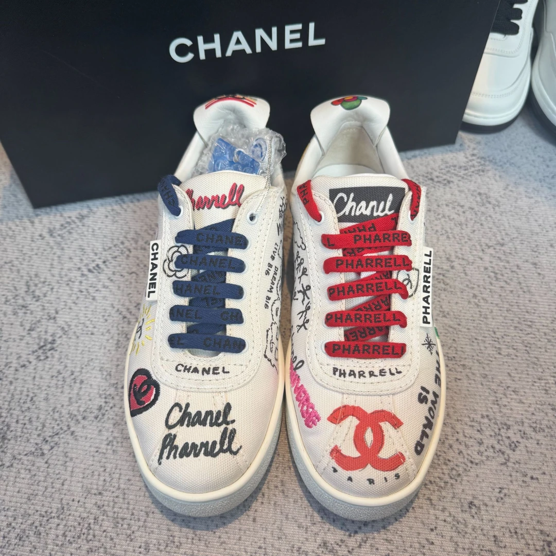 99新 Chanel/香奈儿 /葡萄籽奢潮/涂鸦系列板鞋/36码