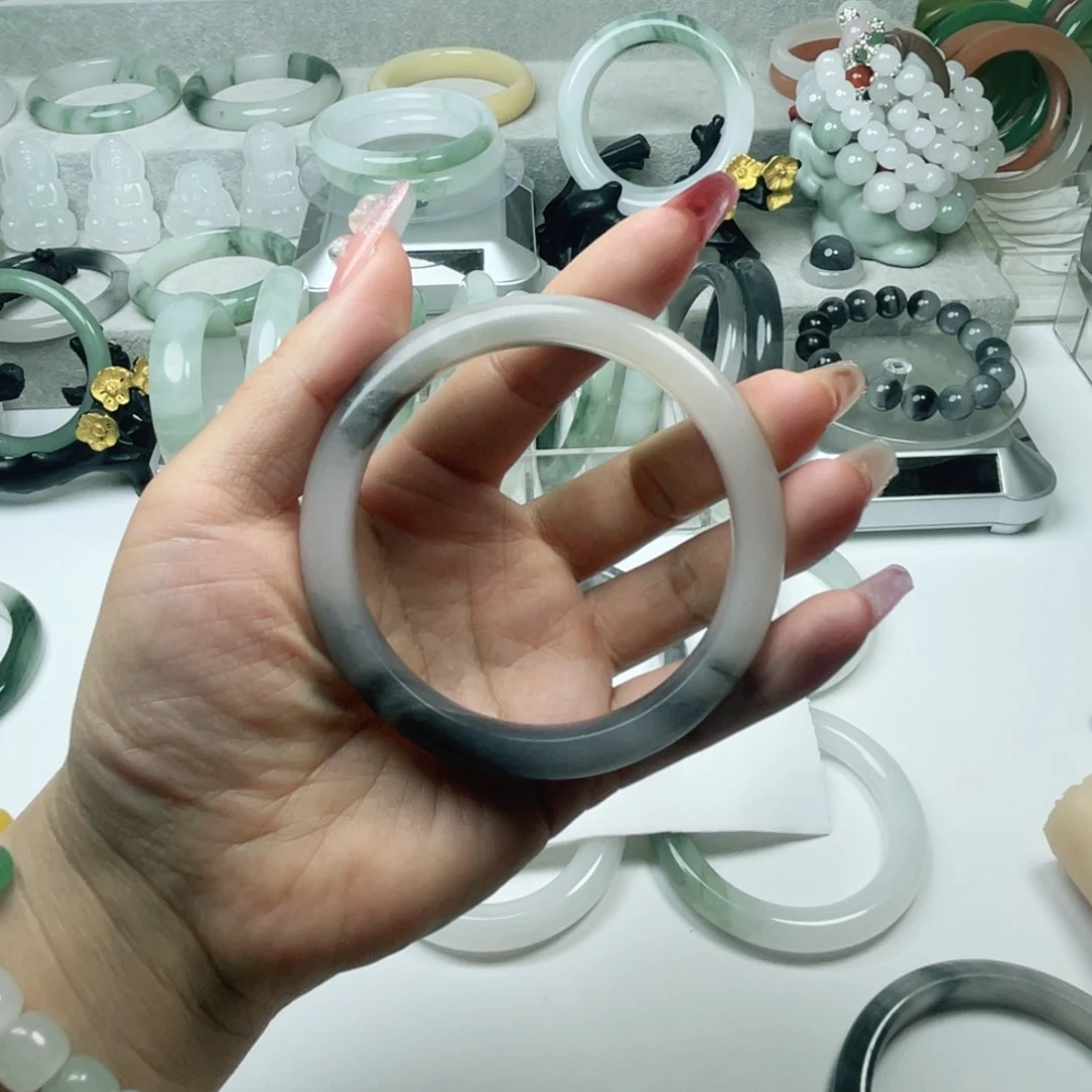 石英质玉手镯未镶嵌雪*