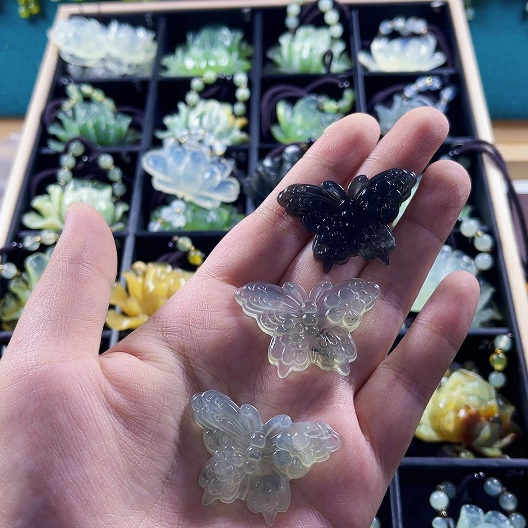 甜***心蛇纹石玉未镶嵌颈饰