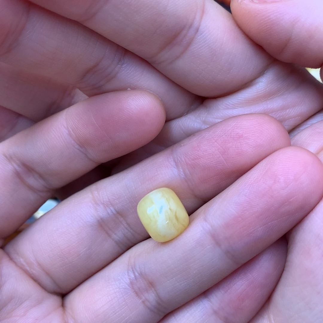 琥珀未镶嵌裸石蜜蜡