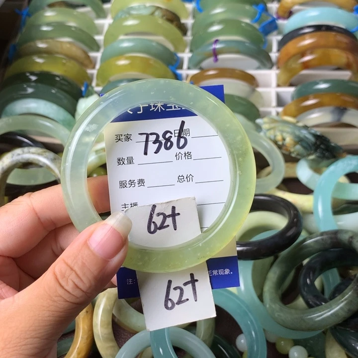 未镶嵌蛇纹石玉手镯7386