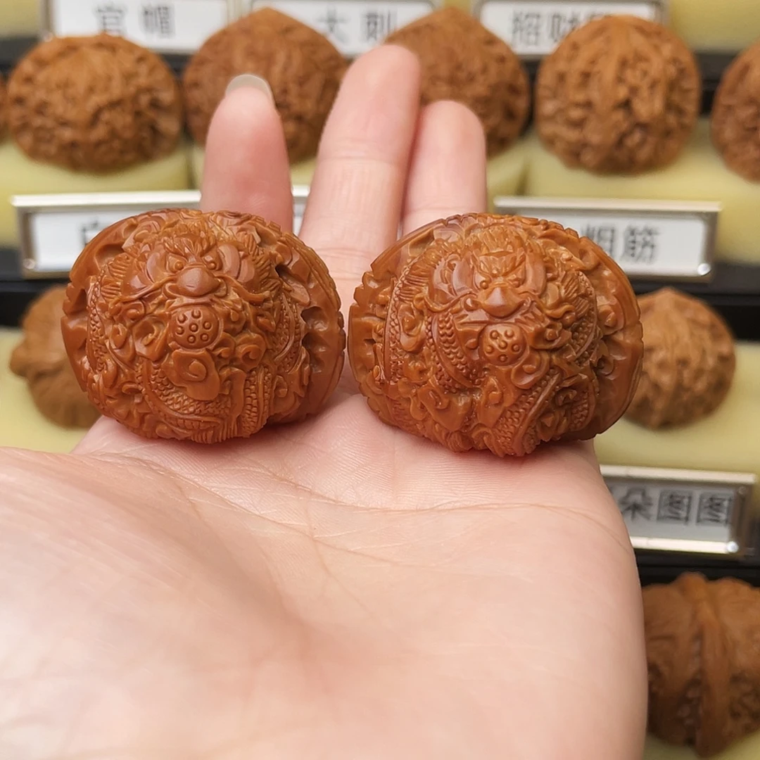 文玩核桃吊坠二龙戏珠40尺