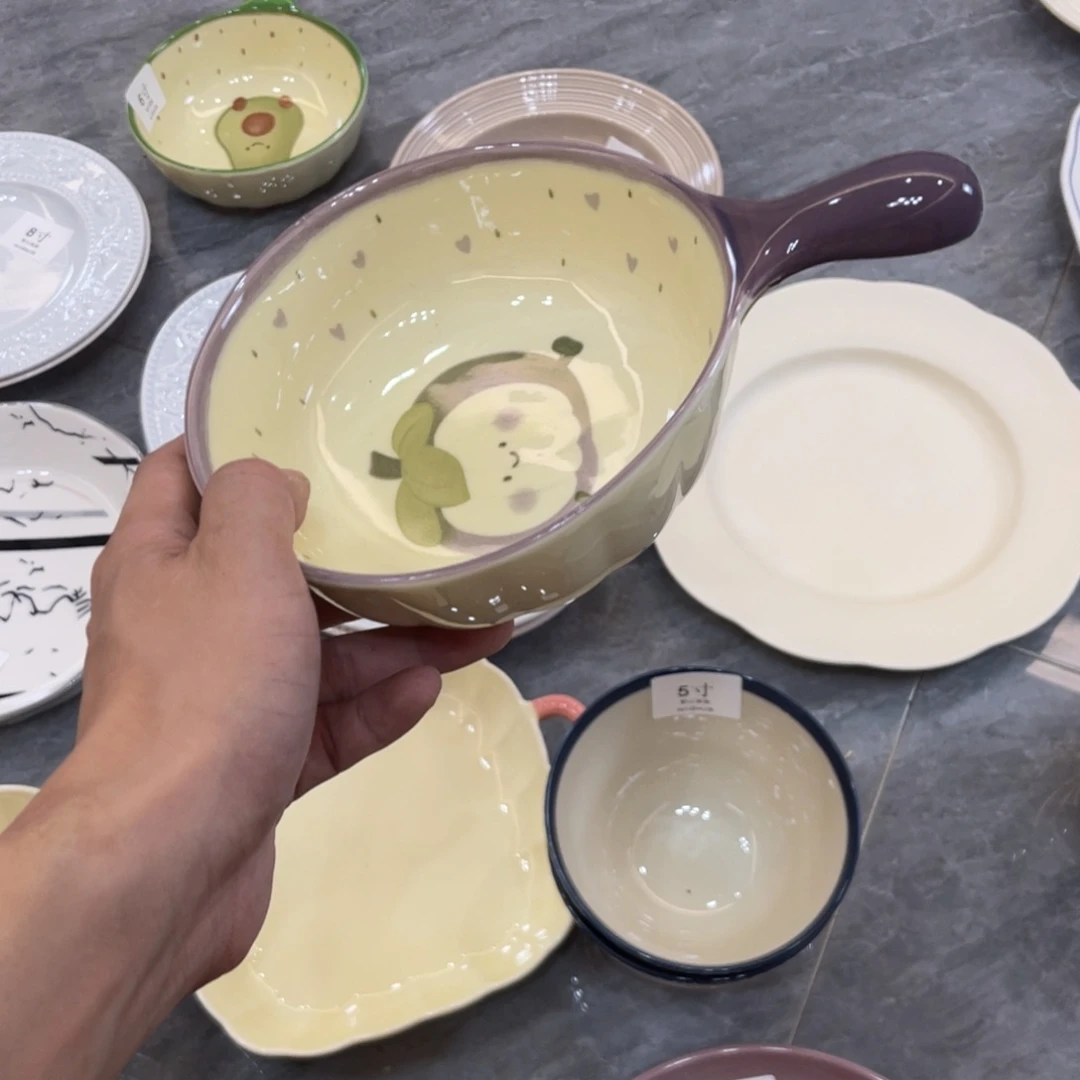 陶瓷微瑕餐具介意勿拍，满18飞！