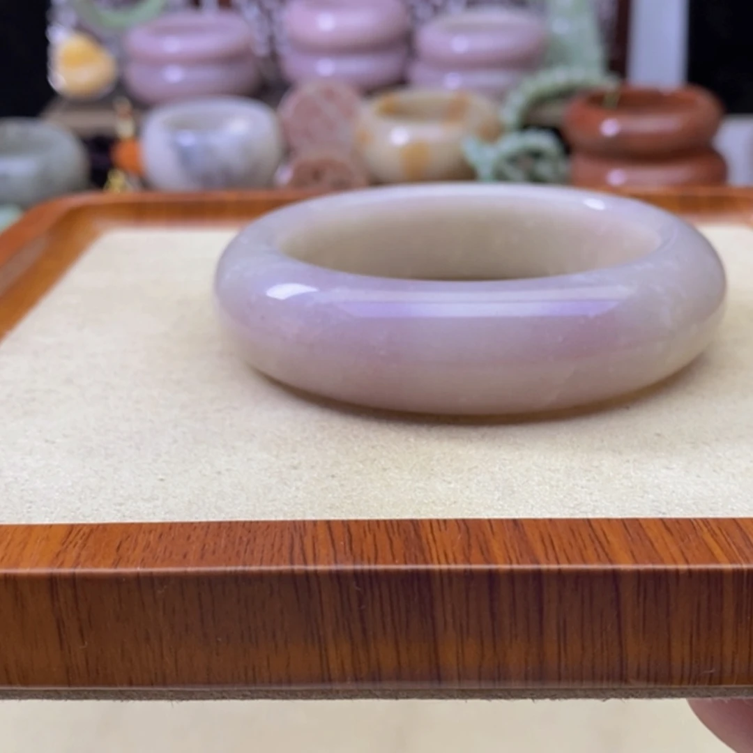 【闪购商品】未镶嵌手镯石英岩玉