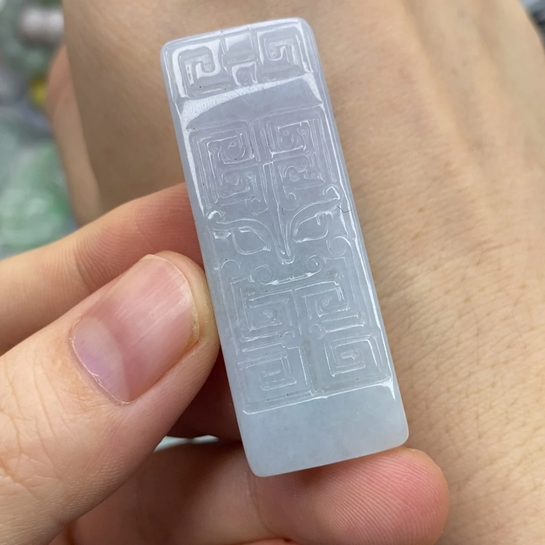 翡翠未镶嵌颈饰无事牌