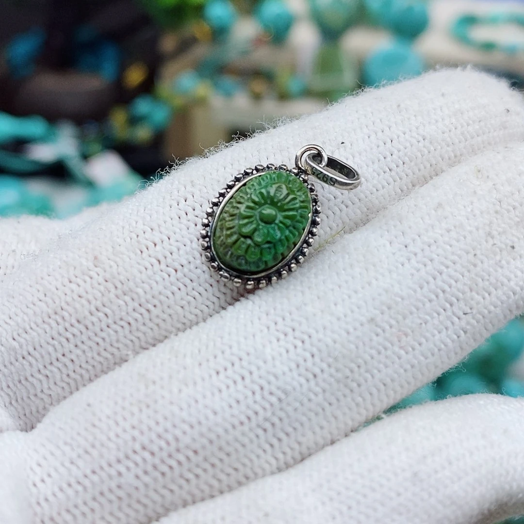 南红玛瑙颈饰未镶嵌