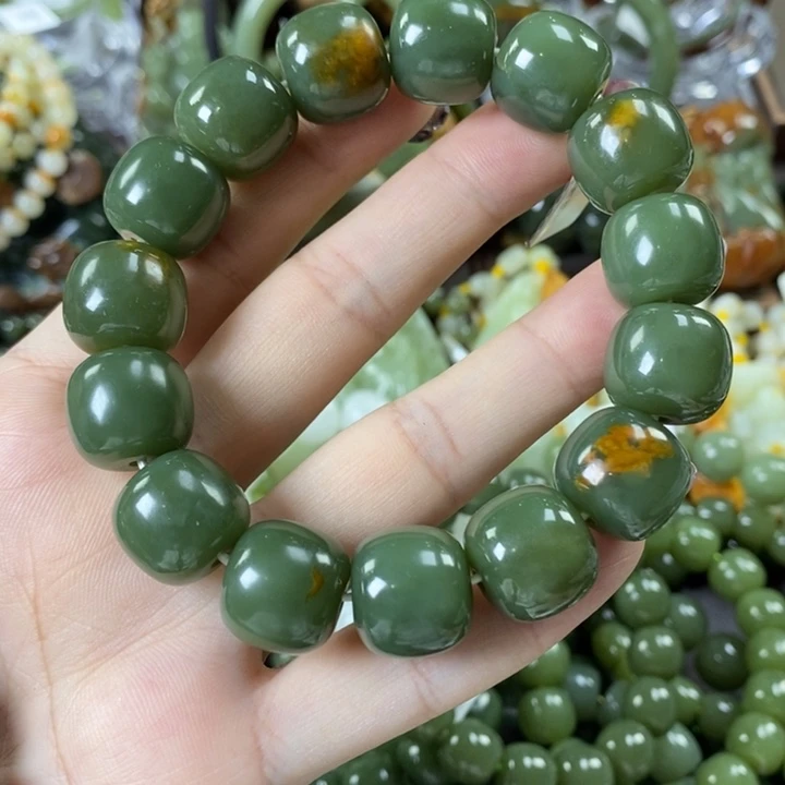 透闪石质玉1手串未镶嵌美***塔