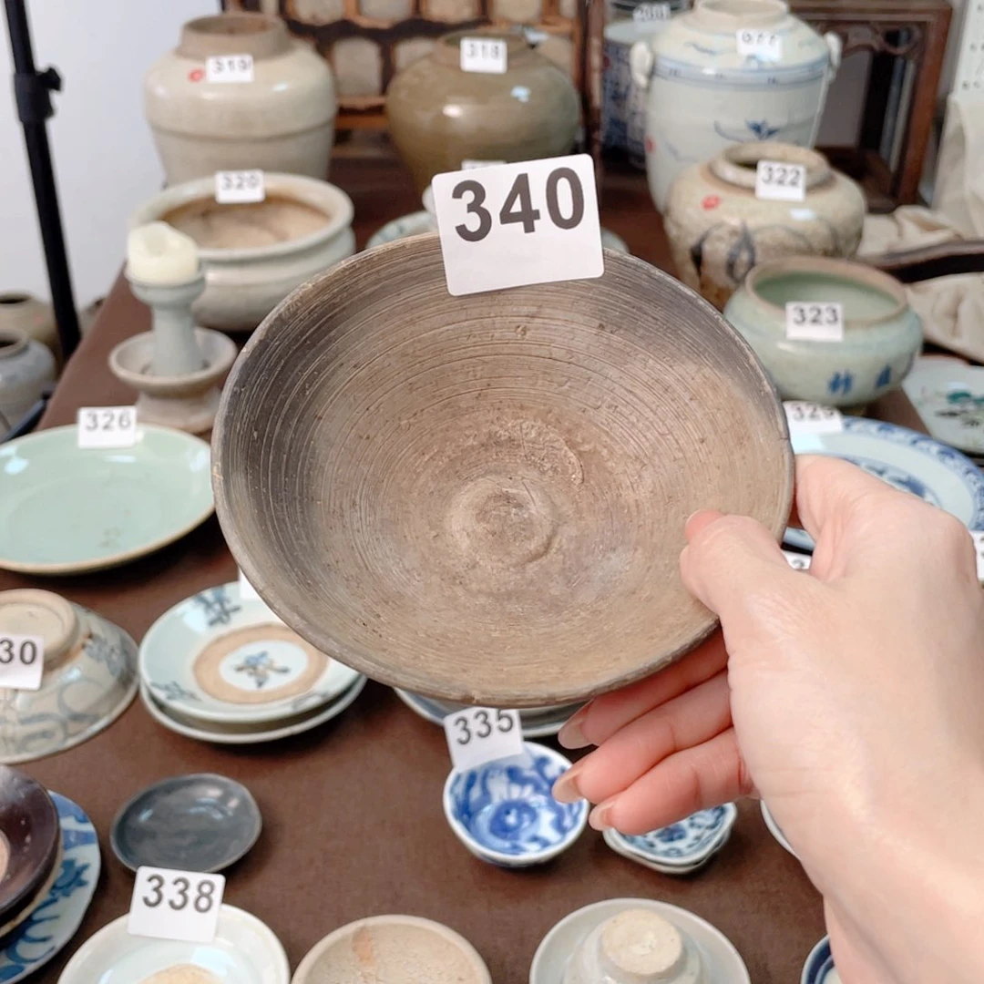 玉****兄漂漂亮亮的瓷器编号340