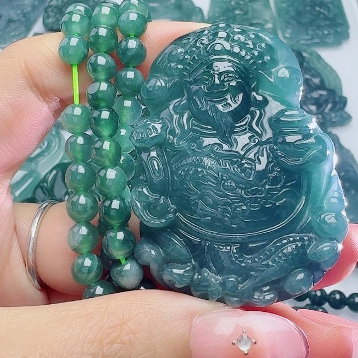 翡翠未镶嵌颈饰天然的A货翡翠多样性发其一