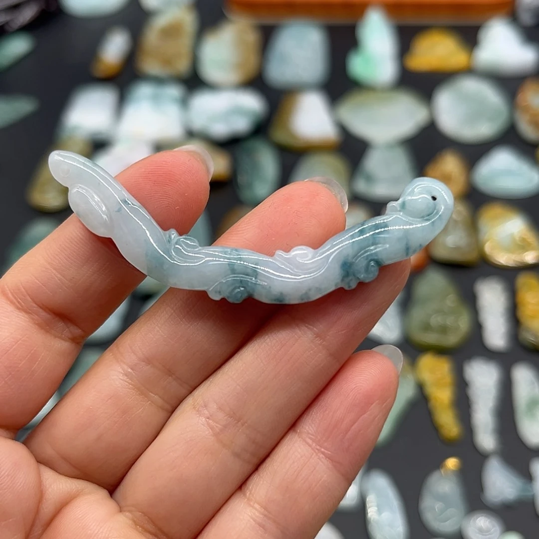 【闪购商品】翡翠颈饰未镶嵌玉衡