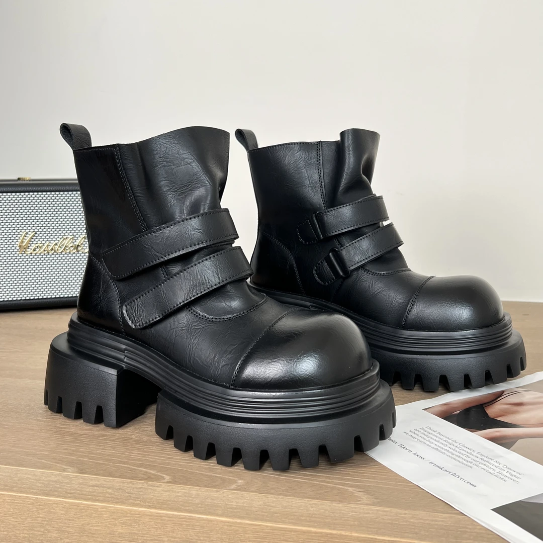 小小蔓-圆头短筒秋冬厚款高跟马丁靴烟筒靴cs百搭英伦风EQX21122