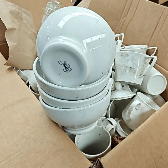 绿泥盘子碗茶壶啥都有