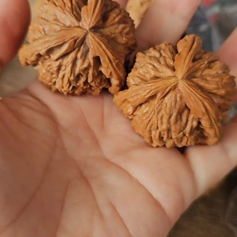 骨***护文玩核桃吊坠41精修工艺三楞